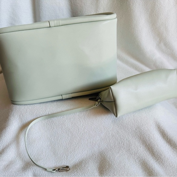 Charles & Keith Tote - Picture 8 of 8